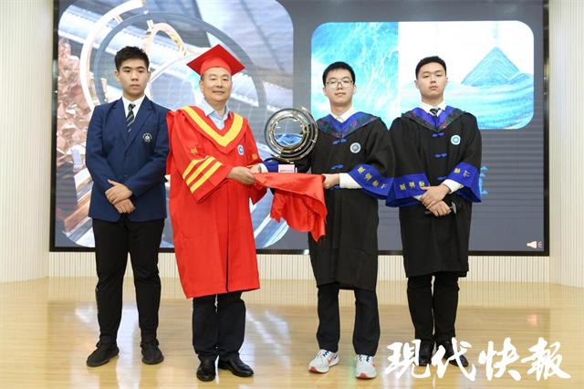 南京市金陵中学毕业典礼,金陵中学毕业寄语