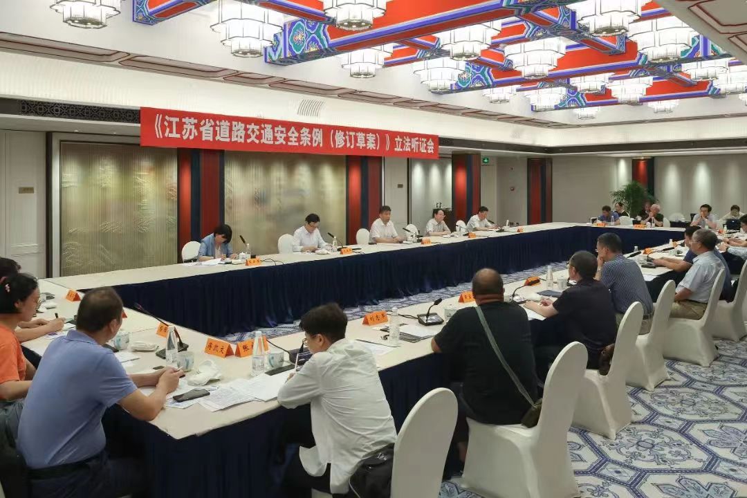 全国四轮电动车禁止上路的通知,四轮低速电动车可以合法上路吗