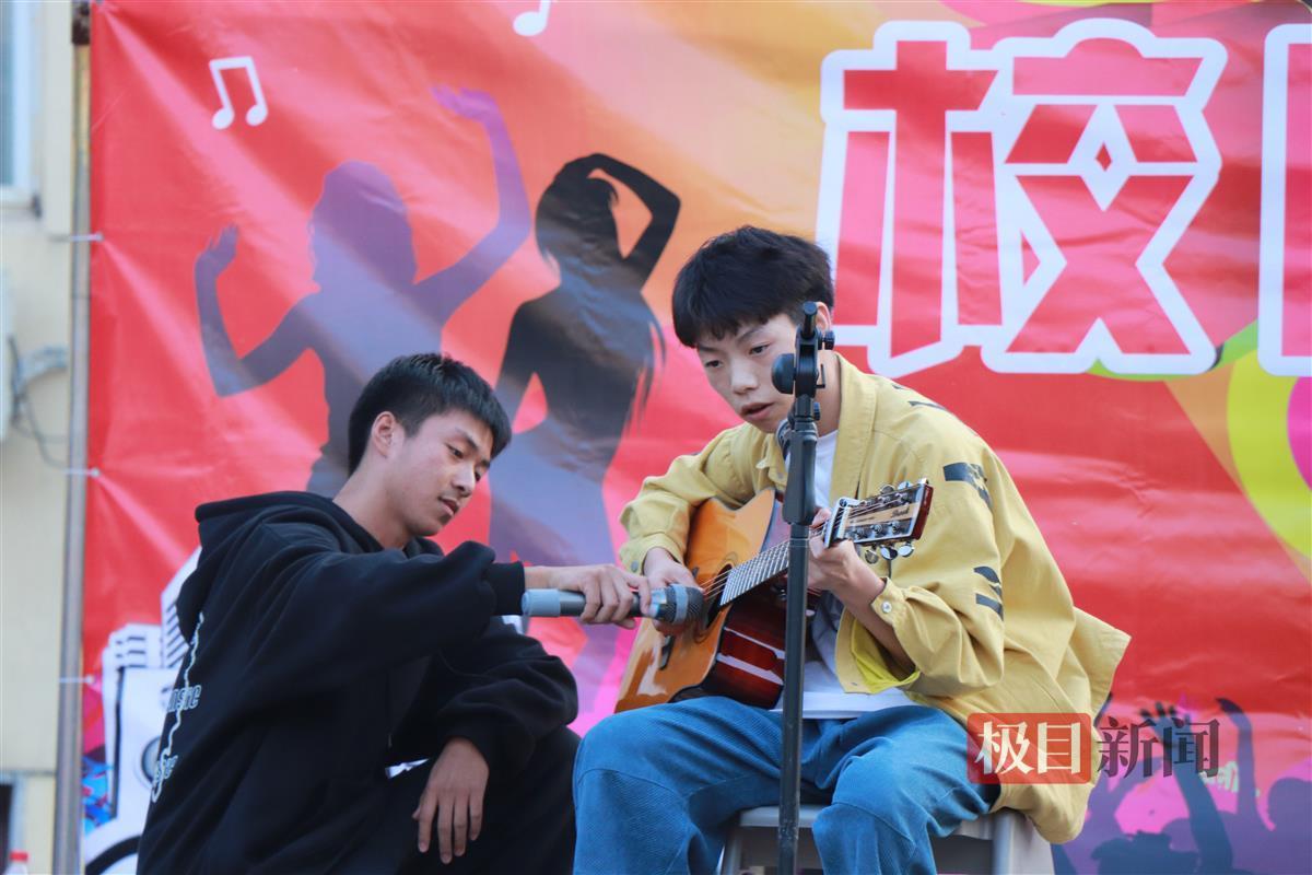 极目云探校武汉大学,东湖光电学校怎么样好进吗