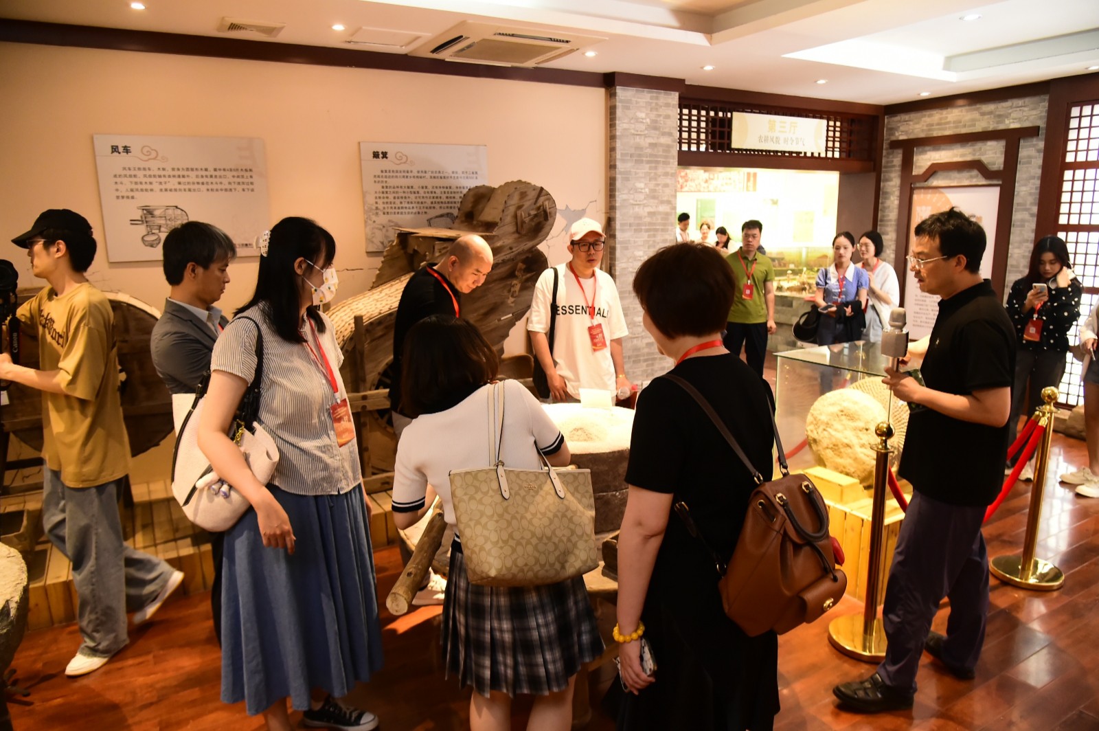 河南许昌学院最新消息,评价能文能武的人