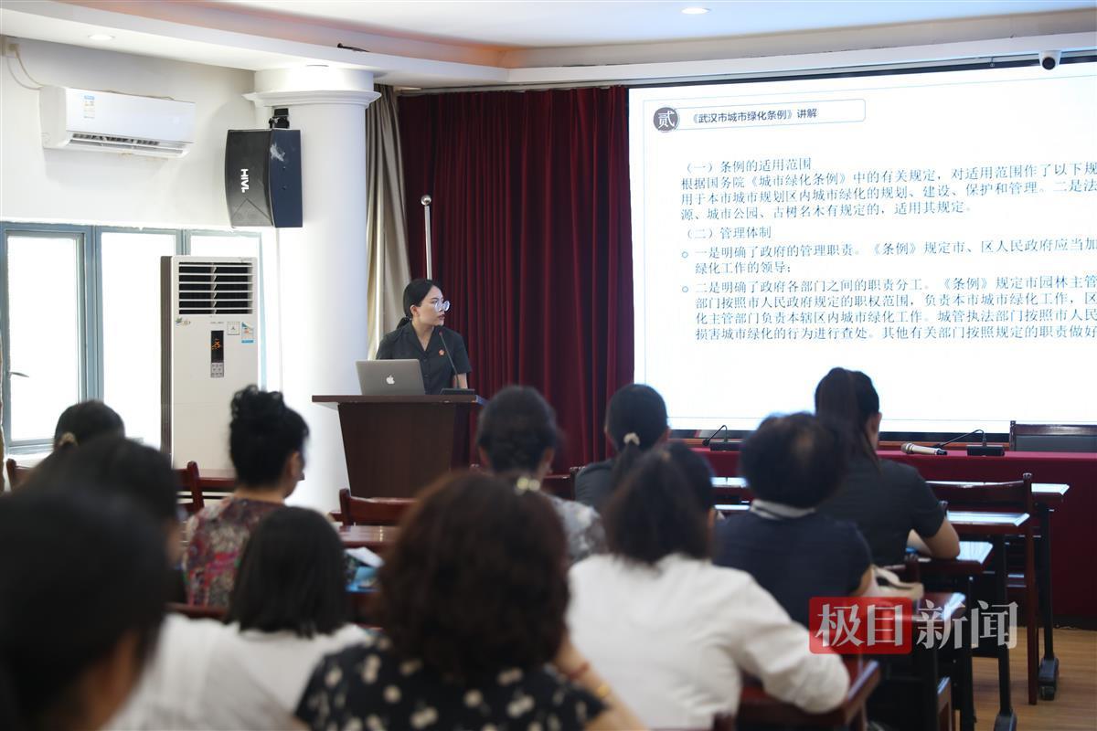 武汉洪山：“一线协商·共同缔造”助力社区精致绿化