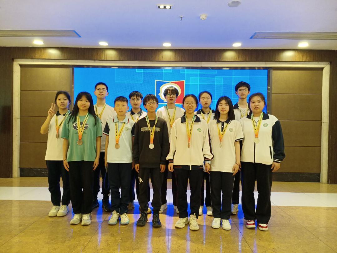 点赞近10万！小学生做的裙子，火了！网友喊话“上链接”