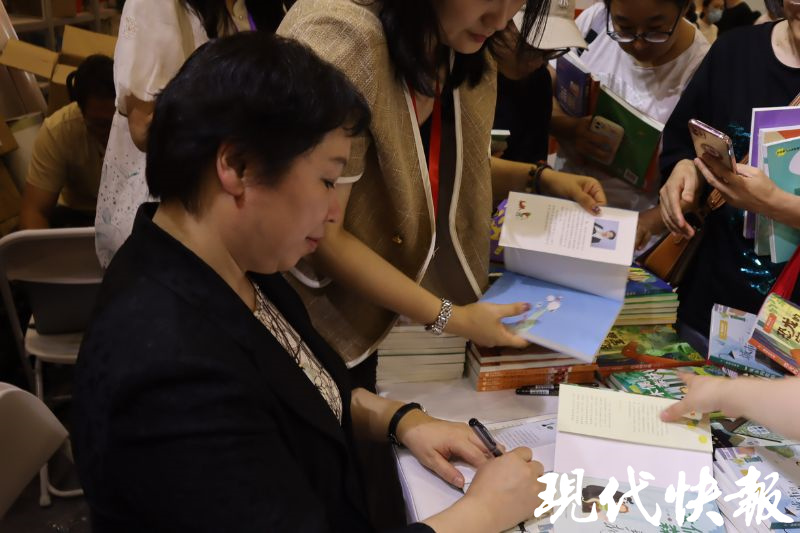 爱是温暖的梦想，王一梅2023年度新书发布会成功举办