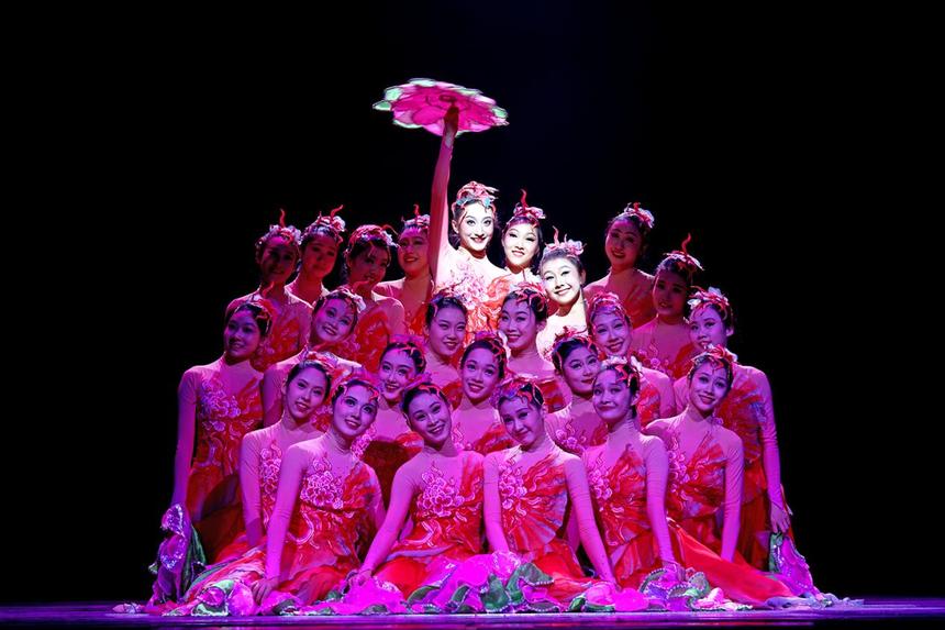 携手同心发展共谱友谊赞歌黑龙江省首届中俄地方文化艺术季黑龙江艺术职业学院专场演出精彩谢幕