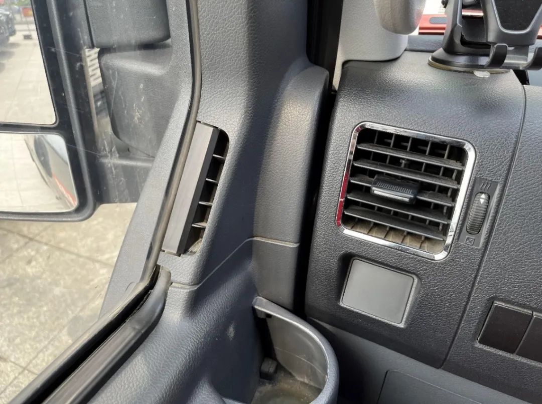 东风御风v9七座使用感受,东风御风v9对比新世代