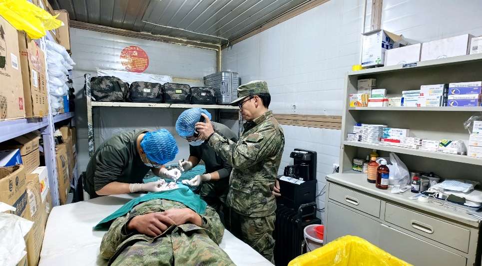 【红色军医边关行】搭平台送技术强纽带陆军军医大学新桥医院高原边防巡诊搭建健康“心桥”