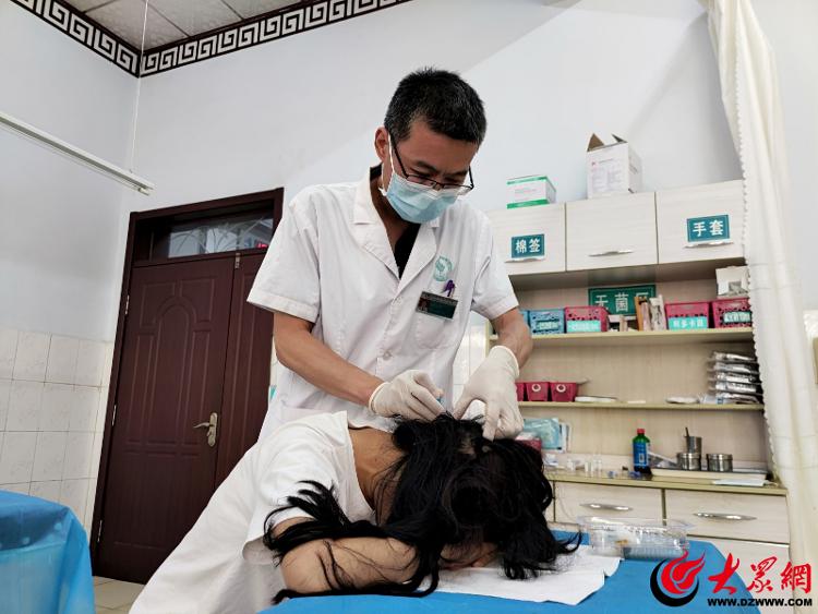 致敬“滨州好医生”丨张震：弘扬中医文化扎根基层行医