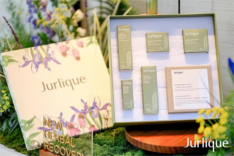 茱莉蔻以油养肤,茱莉蔻草本肌源