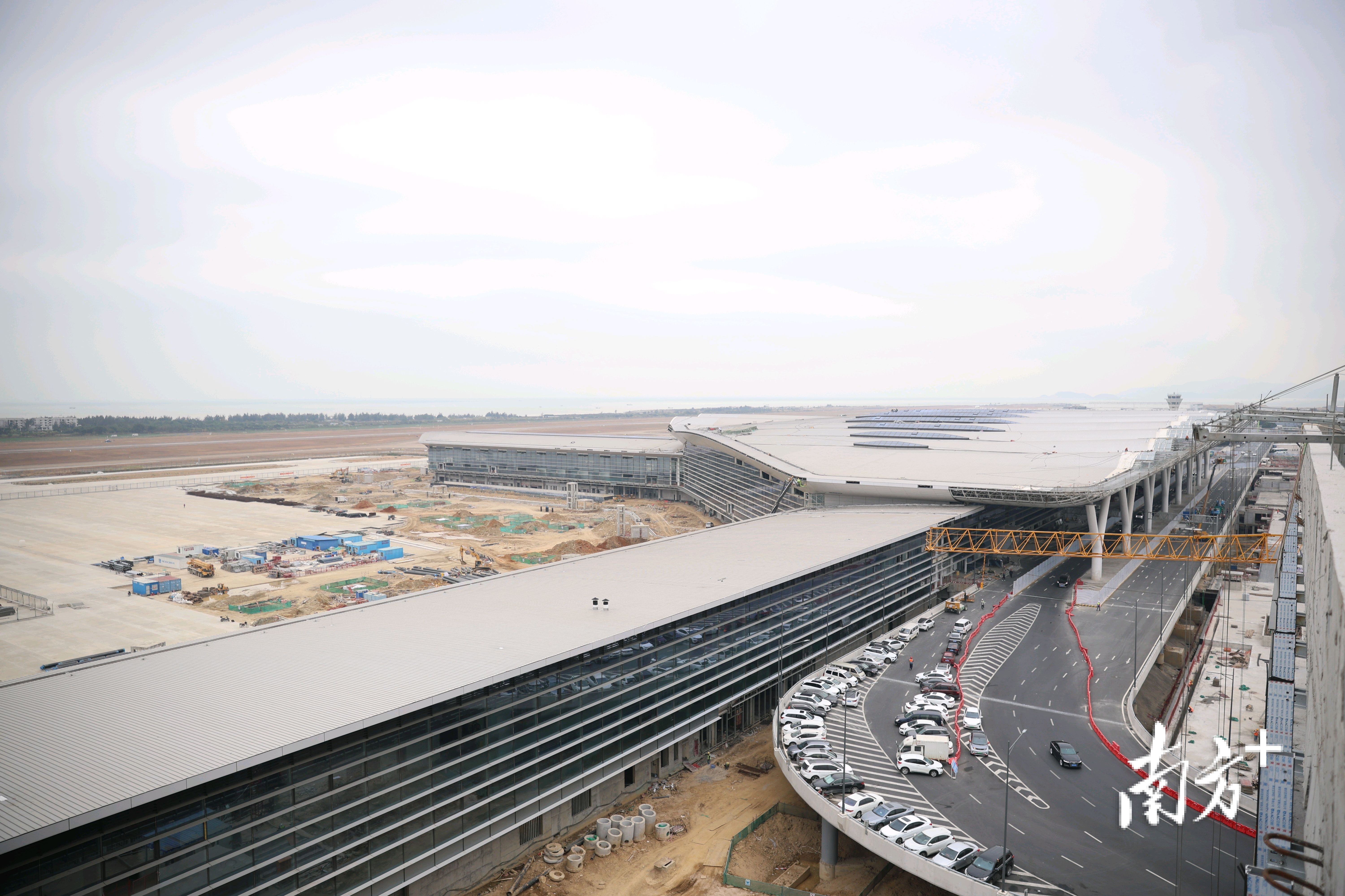 珠海机场改扩建工程施工航拍,珠海机场t2扩建鸟瞰图