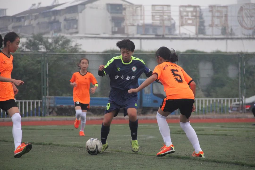 喜报！荆州2位足球小将崭露头角，强势入选“奥运之星”训练营