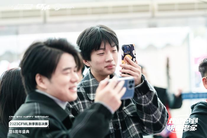 写在《穿越火线》手游八周年：乘着快乐浪潮回家